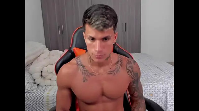 Snapshot of pettergrey1 chatting on 10/05/25, 07:34 pettergrey1 online show from 10/05/25, 07:34