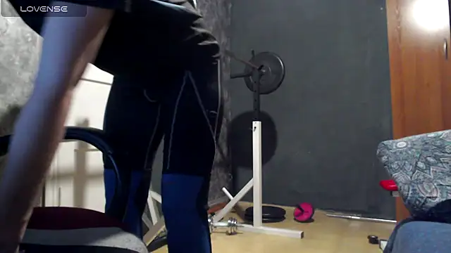 womanstrong78 online show from 12/22/25, 04:15