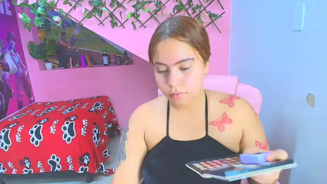 Snapshot of marcellaa303av chatting on 03/16/25, 03:25 marcellaa303av online show from 03/16/25, 03:25