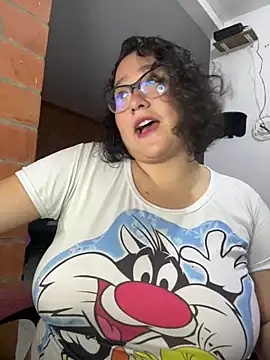 Snapshot of CinnamonCookiez chatting on 01/03/25, 03:05 CinnamonCookiez online show from 01/03/25, 03:05