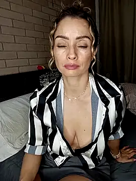 Loly Horny online show from 05/07/26, 01:44