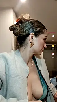 Snapshot of Loly_Horny chatting on 07/14/26, 11:21 Loly Horny online show from 07/14/26, 11:21