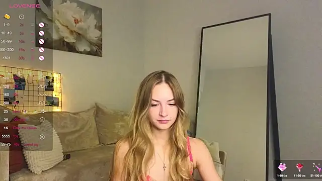 Snapshot of Soft_Eva chatting on 12/03/24, 07:10 Soft Eva online show from 12/03/24, 07:10