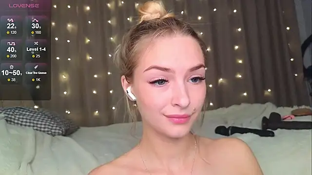 Snapshot of Soft_Eva chatting on 01/16/25, 03:35 Soft Eva online show from 01/16/25, 03:35