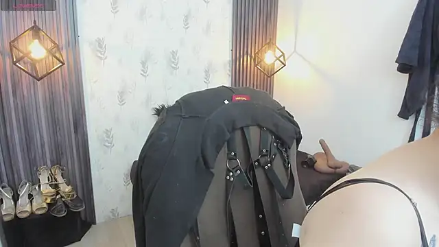 brigittemiller online show from 12/04/25, 04:27