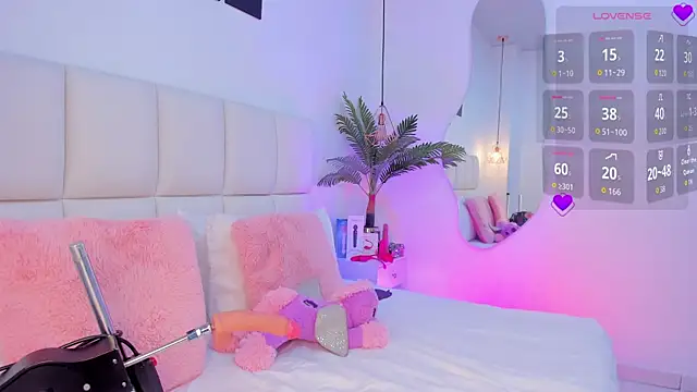 zoe rivers online show from 12/05/25, 12:08