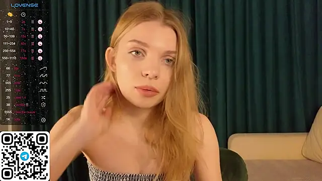 ElswythDecoursey online show from 12/24/24, 05:02