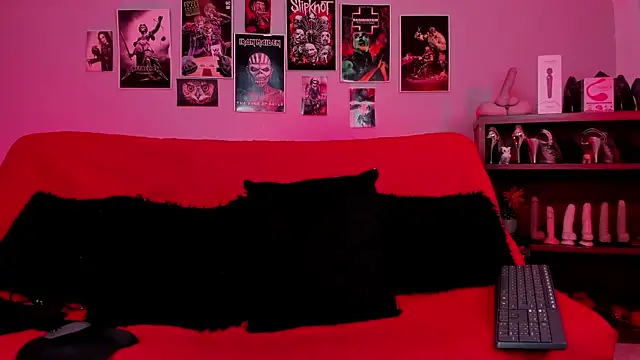 lilith-deveraux online show from 10/21/25, 02:40