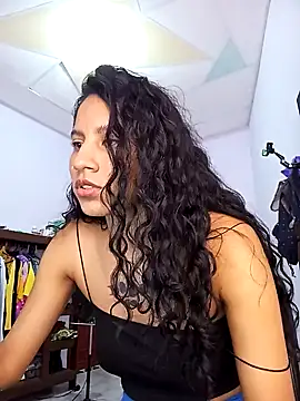 Snapshot of Karii-R chatting on 01/07/25, 03:57 Karii-R online show from 01/07/25, 03:57