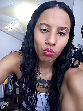 Snapshot of Karii-R chatting on 01/19/25, 05:49 Karii-R online show from 01/19/25, 05:49