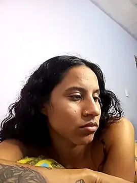 Snapshot of Karii-R chatting on 03/01/25, 10:21 Karii-R online show from 03/01/25, 10:21