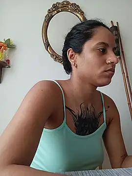 Snapshot of Karii-R chatting on 05/31/26, 07:04 Karii-R online show from 05/31/26, 07:04