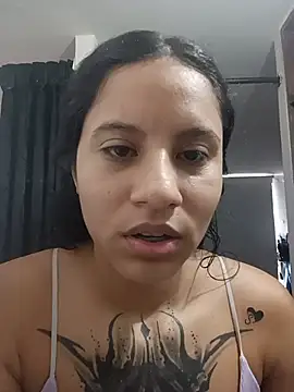 Snapshot of Karii-R chatting on 07/07/26, 02:54 Karii-R online show from 07/07/26, 02:54