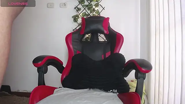 darkviper26 online show from 04/27/26, 02:37