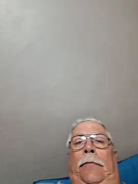 Snapshot of NawtyB1965 chatting on 09/23/25, 03:31 NawtyB1965 online show from 09/23/25, 03:31