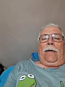 Snapshot of NawtyB1965 chatting on 09/28/25, 03:45 NawtyB1965 online show from 09/28/25, 03:45