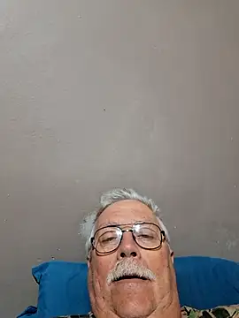 Snapshot of NawtyB1965 chatting on 10/01/25, 03:34 NawtyB1965 online show from 10/01/25, 03:34