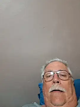 Snapshot of NawtyB1965 chatting on 10/07/25, 03:36 NawtyB1965 online show from 10/07/25, 03:36