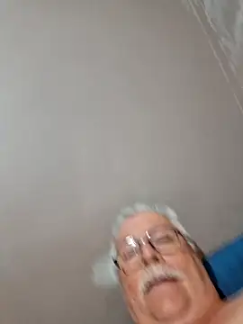 Snapshot of NawtyB1965 chatting on 10/13/25, 03:39 NawtyB1965 online show from 10/13/25, 03:39