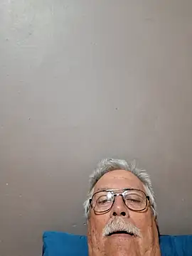 Snapshot of NawtyB1965 chatting on 10/30/25, 03:41 NawtyB1965 online show from 10/30/25, 03:41