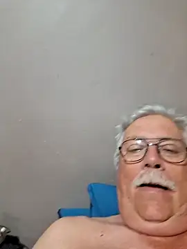 Snapshot of NawtyB1965 chatting on 11/07/25, 03:39 NawtyB1965 online show from 11/07/25, 03:39