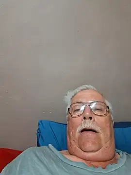 Snapshot of NawtyB1965 chatting on 12/04/25, 02:43 NawtyB1965 online show from 12/04/25, 02:43