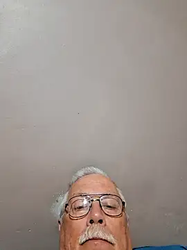 Snapshot of NawtyB1965 chatting on 01/16/26, 03:54 NawtyB1965 online show from 01/16/26, 03:54