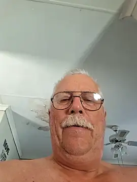 Snapshot of NawtyB1965 chatting on 02/21/26, 06:58 NawtyB1965 online show from 02/21/26, 06:58