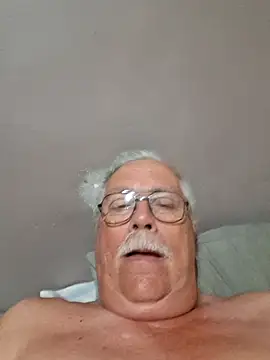 Snapshot of NawtyB1965 chatting on 03/05/26, 02:40 NawtyB1965 online show from 03/05/26, 02:40