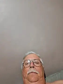 Snapshot of NawtyB1965 chatting on 03/15/26, 04:18 NawtyB1965 online show from 03/15/26, 04:18