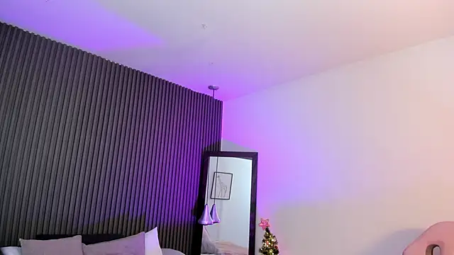 Axel brunette1 online show from 12/18/25, 07:36