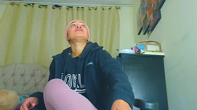 Samary thomas online show from 04/11/26, 02:27