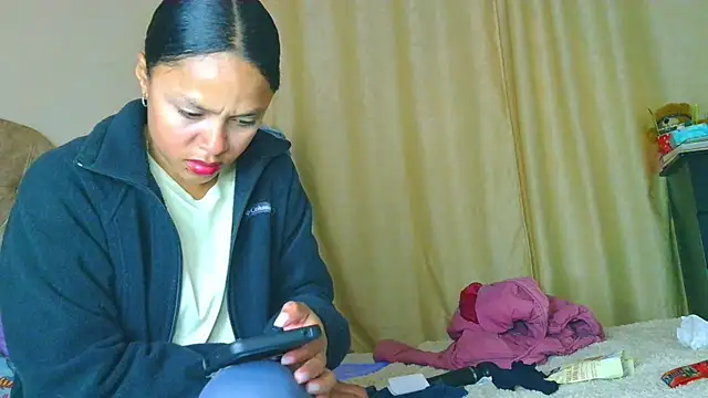 Snapshot of Samary_thomas chatting on 05/09/26, 01:00 Samary thomas online show from 05/09/26, 01:00