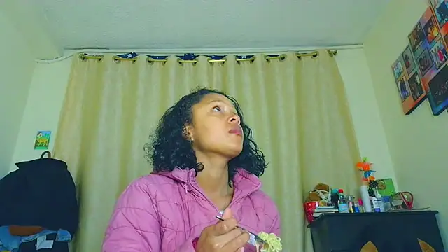 Snapshot of Samary_thomas chatting on 05/24/26, 12:26 Samary thomas online show from 05/24/26, 12:26