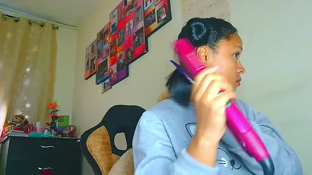 Snapshot of Samary_thomas chatting on 05/26/26, 09:44 Samary thomas online show from 05/26/26, 09:44