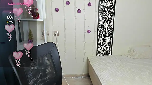Snapshot of Angel_Jules chatting on 12/23/24, 01:08 Angel Jules online show from 12/23/24, 01:08