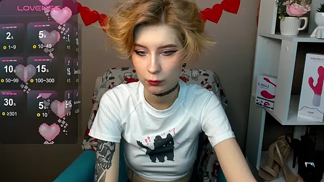 Snapshot of Angel_Jules chatting on 02/15/25, 12:59 Angel Jules online show from 02/15/25, 12:59