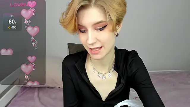 Snapshot of Angel_Jules chatting on 02/18/25, 04:15 Angel Jules online show from 02/18/25, 04:15