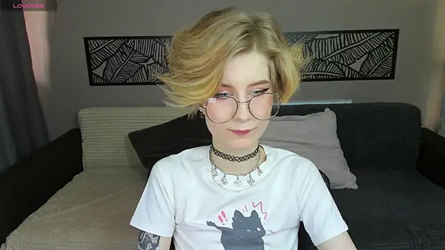 Snapshot of Angel_Jules chatting on 03/20/25, 12:51 Angel Jules online show from 03/20/25, 12:51