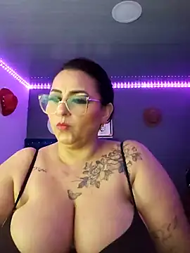 Ivonnee   online show from 12/11/24, 06:36