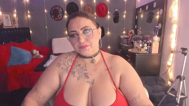 Ivonnee   online show from 03/14/25, 07:59