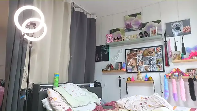 SunshineLexi online show from 03/10/25, 10:04