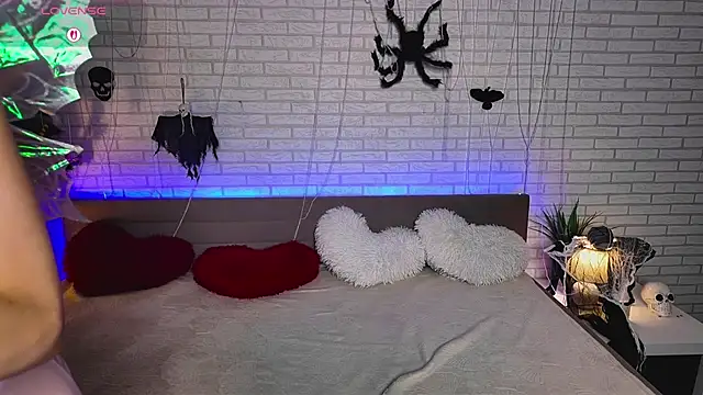 NovaBlissss online show from 10/31/25, 03:02