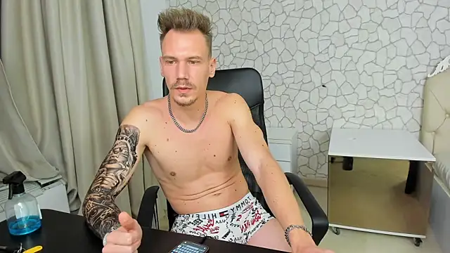 MateoBenjaminX online show from 12/29/24, 08:04