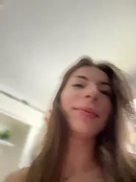 Mia Ethan online show from 01/04/25, 10:38