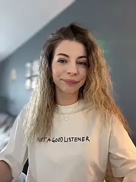 Mia Ethan online show from 05/12/26, 09:28