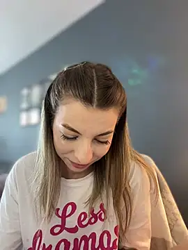 Mia Ethan online show from 05/23/26, 08:51