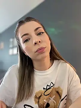 Mia Ethan online show from 05/25/26, 08:09