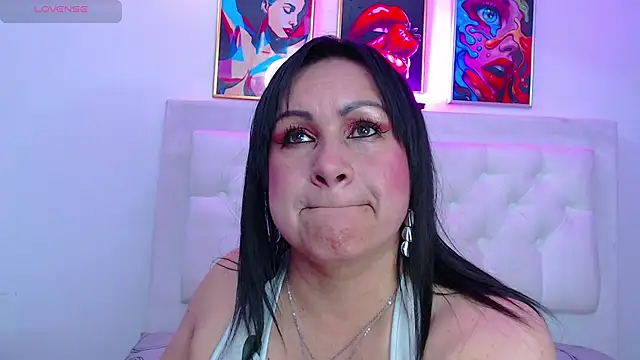 jescaoporto4 online show from 03/28/26, 09:03