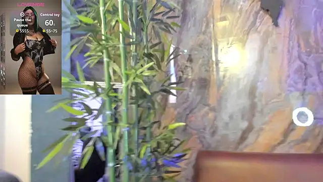 Alahia Dangelo online show from 10/29/25, 05:25